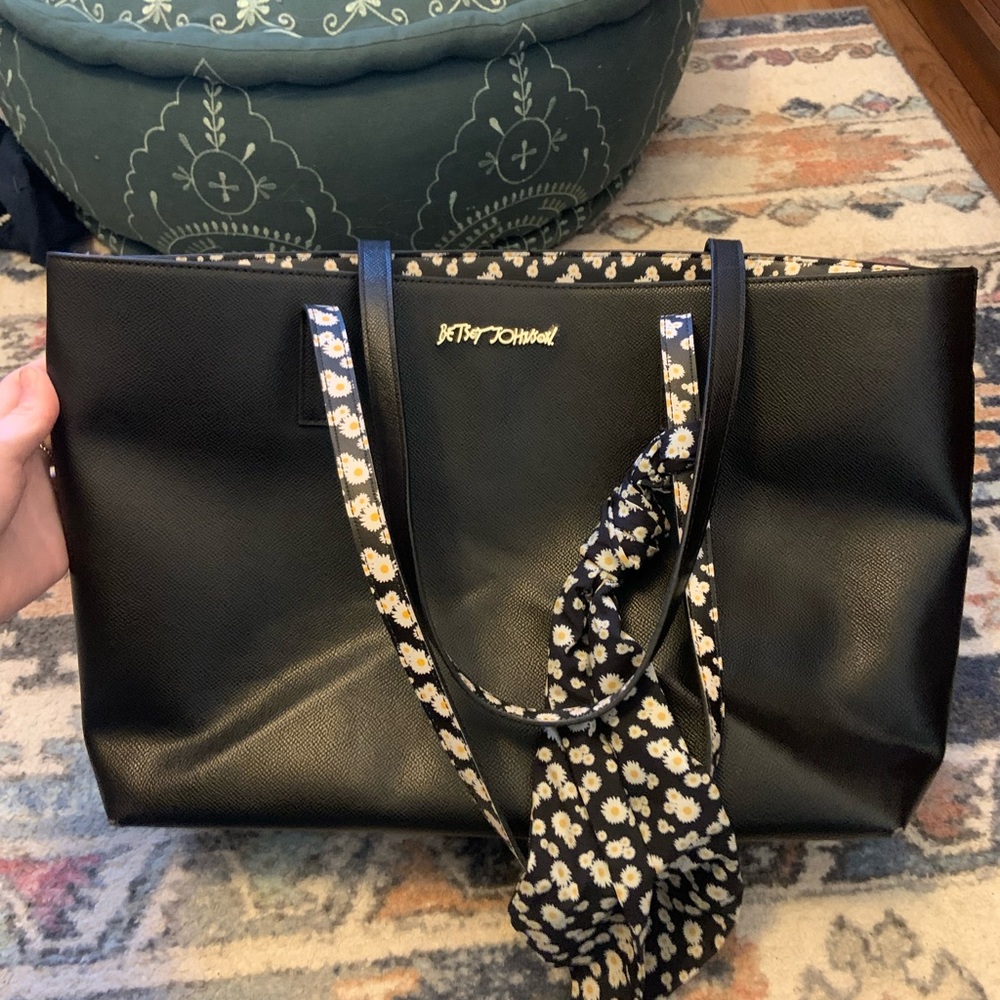 betsey johnson bag